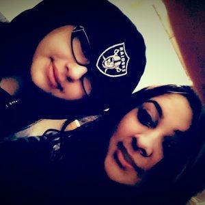 Meet your Posher, Ezzie